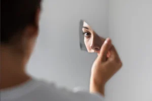 Leia mais sobre o artigo Autocrítica excessiva: por que você nunca se sente bom o suficiente?